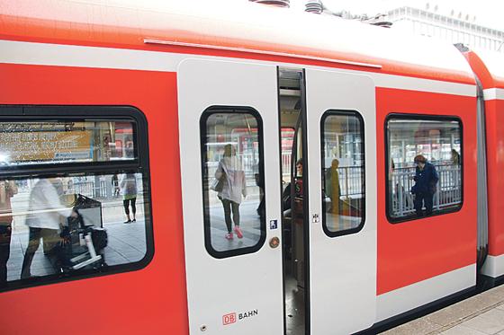 Ab Sonntag werden die S-Bahn-Türen in den Stammstreckenbahnhöfen vom Lokführer zentral geöffnet.	Foto: Deutsche Bahn