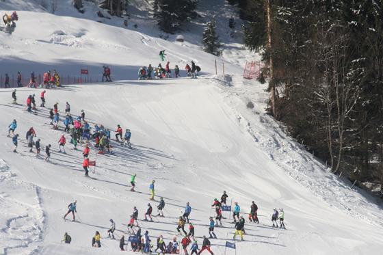 Die Münchner Skimeisterschaft soll vor allem Spaß machen. Doch auch, wer den Wettkampf liebt, kommt hier am legendären Ganslern-Hang auf seine Kosten.	Foto: Veranstalter