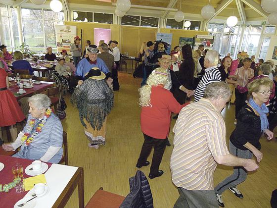 Ein Tanztee für Senioren mit und ohne Demenz findet am 27. Januar bei der Nbh Sauerlach statt.	Foto: VA