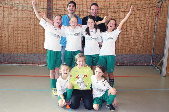Sieger der Dachauer Hallenmeisterschaft: die E-Juniorinnen vom FC Fasanerie Nord.	Foto: Verein