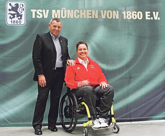 Engagieren sich für den Behindertensport: Birgit Kober  und Karl Rauh.	Foto: A. Wild