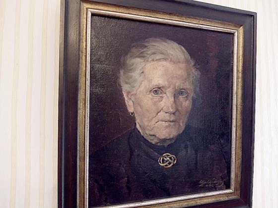 Franz Xaver Stahl war zwar bekanntermaßen ein talentierter Maler, dieses Porträt seiner Mutter Ursula Stahl hat aber Constantin Gerhardinger gefertigt.	Foto: Heike Kronseder