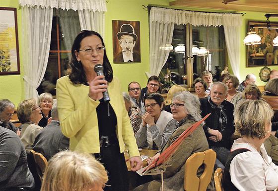 MdB Claudia Tausend war Hauptrednerin beim Politischen Aschermittwoch der SDP im Münchner Nordosten.      Foto: VA