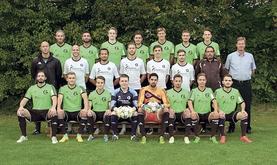 Die Grün-Weißen des TSV Grünwald gehen als Tabellenführer in die Rückrunde. Trotzdem ist es für Vorfreude über einen Aufstieg noch zu früh, mahnt TSV-Sprecher, Jochen Joppa. 	F.: VA