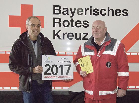 Stefan Schneiders (li.) und Georg Fahrner vom BRK Unterschleißheim freuen sich schon auf den diesjährigen 23. Osterlauf am 8. April. 	Foto: VA