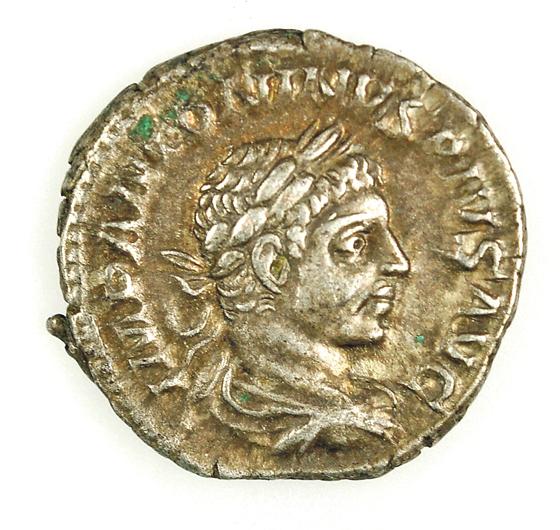 Die Römer haben vor fast 2.000 Jahren ihre Spuren im heutigen Kreis Erding hinterlassen wie diesen Silberdenar.