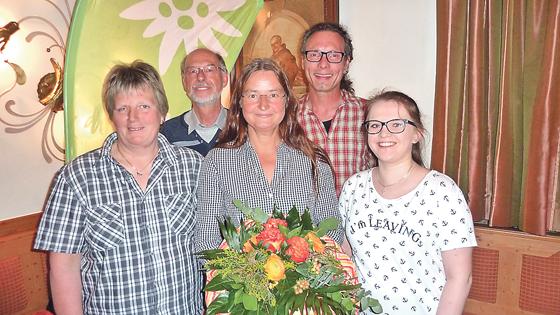 Der neue Vorstand (v. l.) Petra Göttl, Detlef Rieger, Elke Piwowarsky, Werner Schindler und Lena Heger. 	Foto: DAV