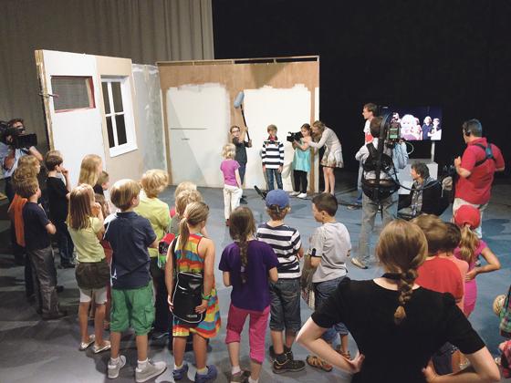 Kinder bei einem Dreh in der Münchner Hochschule für Film und Fernsehen.	Foto: Kinderuni