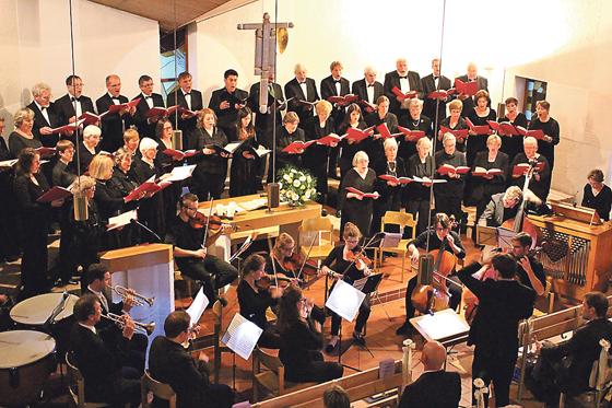 Der Chor der Cantate-Kirche singt am Samstag Lutherlieder, aber auch Werke von Bach und anderen.	Foto: VA