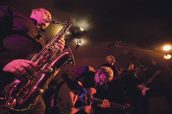 Beim Auftritt im letzten Jahr hat sich die Jakarta Blues Band auch einen Namen in Ebersberg gemacht.	Foto: VA