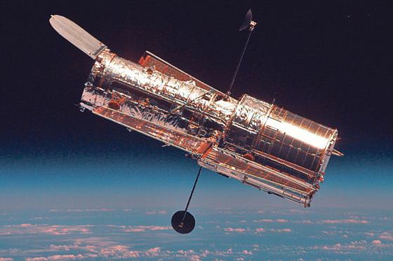 Das Hubble-Weltraumteleskop startete seine Mission am  24. April 1990.	Foto: gemeinfrei