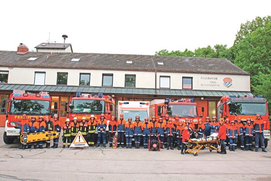 Die Teilnehmer des Berufsfeuerwehrtages in Oberschleißheim. 	Foto: Feuerwehr Oberschleißheim
