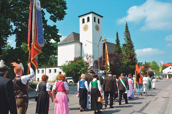 Die Pfarrei Rosenkranzkönigin lädt am 15. Juni herzlich ein zum Fronleichnamszug durch die Gemeinde.	Foto: VA