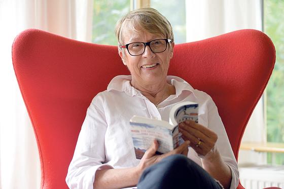 Romanautorin Inge Löhnig präsentiert ihren neuen Roman, der am 16. Juni erscheint. Wir verlosen drei handsignierte Romane aus ihrer Feder.	Foto: Claus Schunk