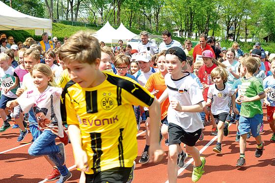 Knapp 300 Läufer starteten beim diesjährigen Spendenlauf am 12. Mai.	Foto: Katharina Kipp