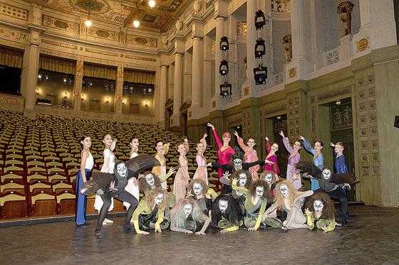 Die Ballettschülerinnen und -schüler entführten das Publikum in die Welt des russischen Tanzmärchens.	Foto: privat