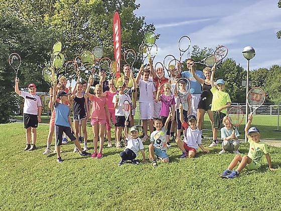 Mitmachen und Spaß haben lautet das Motto des Feriencamps des Tennisclubs in Eching.	Foto: VA