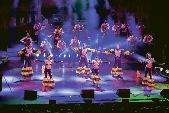 Mit feurigen Rhythmen aus Kuba ist am 4. November die Tanzshow »Pasión de Buena Vista« zu Gast im Wolf-Ferrari-Haus in Ottobrunn. 	Foto: VA