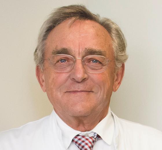 Als Vorsitzender des Christophorus Hospiz-Vereins wiedergewählt: Dr. Hans Schneider. 	Foto: Hospiz-Verein