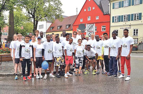 Trotz des wechselhaften Wetters hatten die Teilnehmer am Ebersberger Stadtlauf großen Spaß.	Foto: KBW Ebersberg
