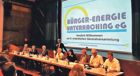 Die 6. ordentliche Generalversammlung der Bürger-Energie-Unterhaching eG am  im Unterhachinger KUBIZ lief zur Zufriedenheit aller Mitglieder ab. 	Foto: Gerald Bartelt	