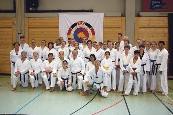 Viel Spaß hatten die Teilnehmer der Deutschen Meisterschaft in Taekwon-Do, die in Eggenfelden stattfand.	Foto: Privat