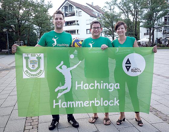 Der neue Vorstand des »Hachinga Hammerblocks«, Bernhard Eiter, Nadine Cerny und  Wolfgang Matyssek hoffen, dass ihr noch junger Verein schnell an Mitgliedern wächst.	Foto: hw