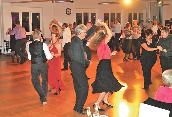 Am Samstag, 21. Oktober, um 20 Uhr sind alle Tanzbegeisterten ins Tanzsportzentrum eingeladen. 	Foto: VA