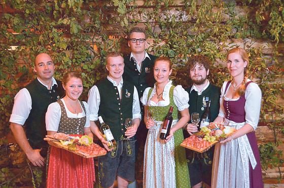 Am 21. Oktober feiern die Deisenhofner Burschen im Bürgersaal beim Forstner ihr Weinfest.	Foto: BV Deisenhofen