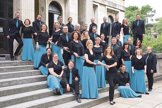Der Chor besteht aus rund 40 Sängerinnen und Sängern und fühlt sich besonders der zeitgenössischen Chormusik verpflichtet, ohne jedoch die musikalische Tradition zu vernachlässigen.	Foto: VA