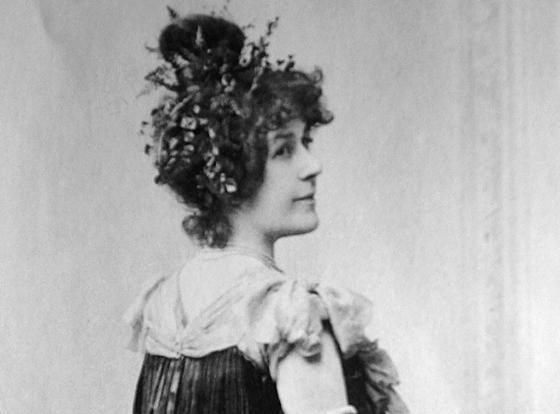 Julia Mann um 1900. 	F.: VA