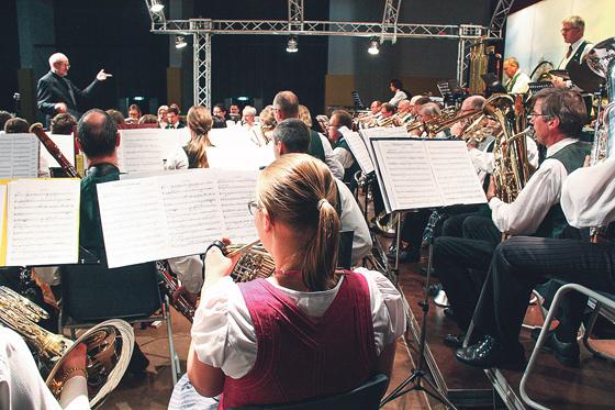 Das Blasorchester und die Jugendblaskapelle freuen sich am 18. November über viele Zuschauer. 	Foto: VA
