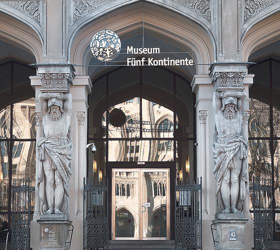 Das »Museum Fünf Kontinente« war das erste ethnologische Museum in Deutschland, gegründet 1862 als Königlich Ethnographische Sammlung, und befindet sich seit 1926 in dem Gebäude in der Maximilianstraße.	Foto: Museum