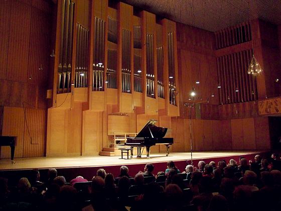 Vielverprechende Talente werden dem Flügel in der Hochschule für Musik virtuose Töne entlocken.	Foto: VA