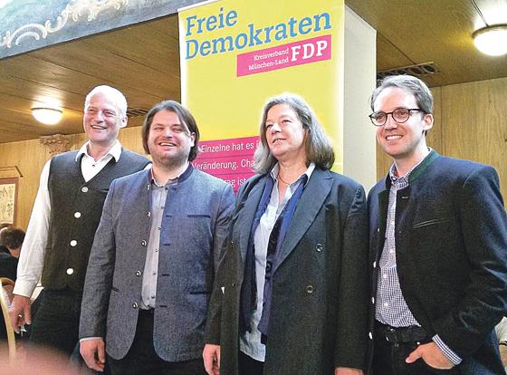 Von links nach rechts: Gerd Kleiber, Thomas Jännert, Gabriela Berg und Tobias Thalhammer.	Foto: Partei
