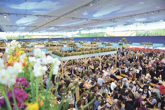 Bei der Grünen Woche in Berlin präsentierte sich Bayern den annähernd 400.000 Besuchern mit kulinarischen und touristischen Highlights.	 Foto: Detmers, StMELF