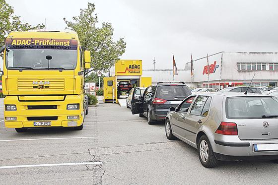 An verschiedenen Standorten in Südbayern macht der Mobile Prüfdienst Halt. 	Foto: ADAC