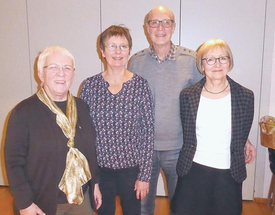 Gerhild Forthoffer, Gesine Goetz, Dr. Werner Chudnochowsky und Evelin Wrobel (v. li.) bilden den neuen Vorstand.	Foto: VA