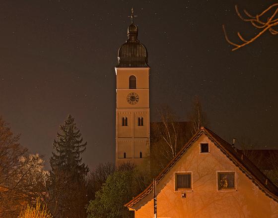 Bereits zum 5. Mal beteiligt sich auch Ebersberg wieder an der weltweiten »Earth Hour«. Von 20.30 bis 21.30 Uhr bleibt etwa die Pfarrkirche komplett im Dunklen.	Foto: Stadt Ebersberg