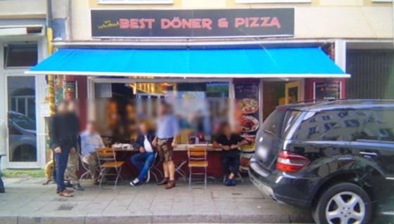 Wer hat den Schriftzug »Best Döner & Pizza im Westend« gestohlen? Und warum?	Foto: privat