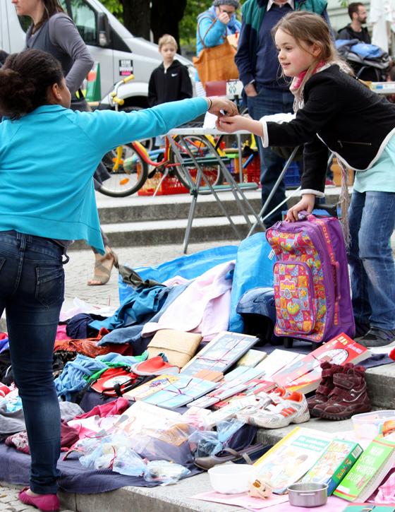 Beim »Der kleine Münchner« handeln die Kinder selber mit ihren Waren, Erwachsene dürfen nur helfen.	Foto: VA