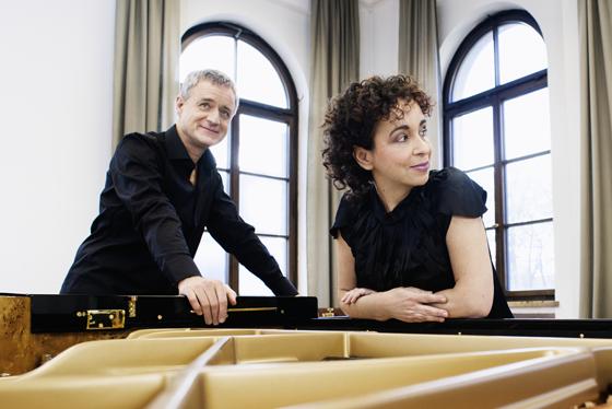 Zwei Musiker mit einer gemeinsamen Seele: Yaara Tal und Andreas Groethuysen begeistern ihr Publikum immer wieder in ungeahnter Harmonie. 	 Foto: © Michael Leis