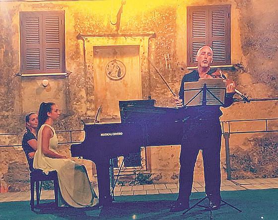 Elisa Viscarelli und Corrado Stocchi spielen Werke von Bellini, Rossini, Puccini und Verdi.	Foto: VA