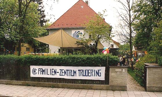 1978 gründeten Georg Scheffer und Werner Brölsch das Familienzentrum in einem alten Haus mit großem Garten in der Bahnstraße.	Foto: privat