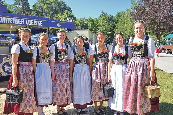 Die Damen des Trachtenvereins Baierbrunn freuen sich auf viele Besucher beim Loisachgaufest.	Foto: hw