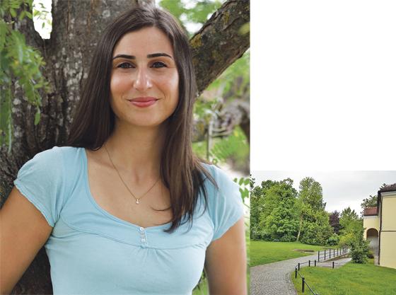 Italienisches Flair kommt nach Ismaning: Die Autorin Simona Morani liest am 6. Juni in der Gemeindebibliothek. Bei sonnigem Wetter würde sie gerne einen Spaziergang im Schlosspark (rechts) machen. 	Fotos: Sabrina Costi, bs