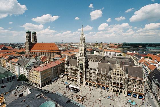 Für diesen Ausblick kommen viele Touristen nach München. Weil die meisten aber nur kurz bleiben, verpassen sie viel von der Stadt.	Foto: LH München