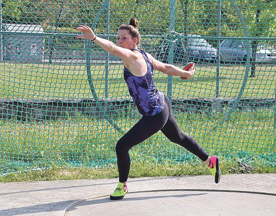 Die 23jährige Evi Weber startet am Wochenende im Diskuswurf der Frauen. 	Foto: TSV Erding	