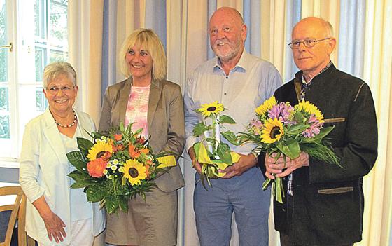 Helga Stiens, Bürgermeisterin Gabriele Müller, Peter Ziegler  und Georg Obermeier (v.l.n.r.).	Foto: privat