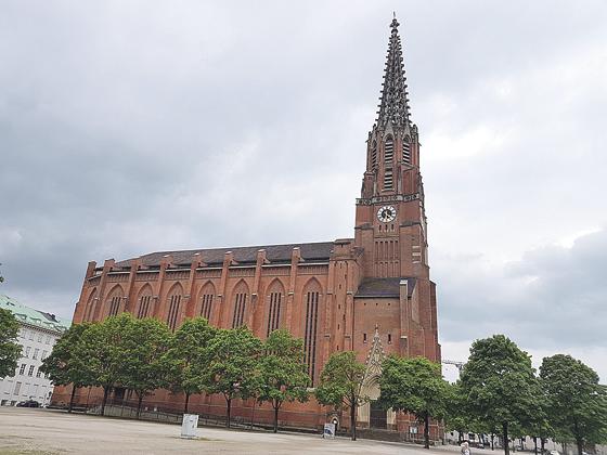 Treffpunkt ist an der Mariahilfkirche (Bild). Auch die Lutherkirche und St. Franziskus werden besichtigt.	Foto: Archiv